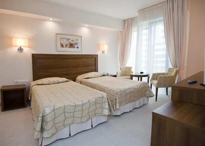 מלון Hotel Burgas 4*