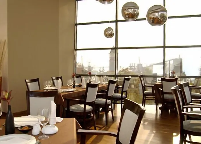 Hotel Burgas מלון